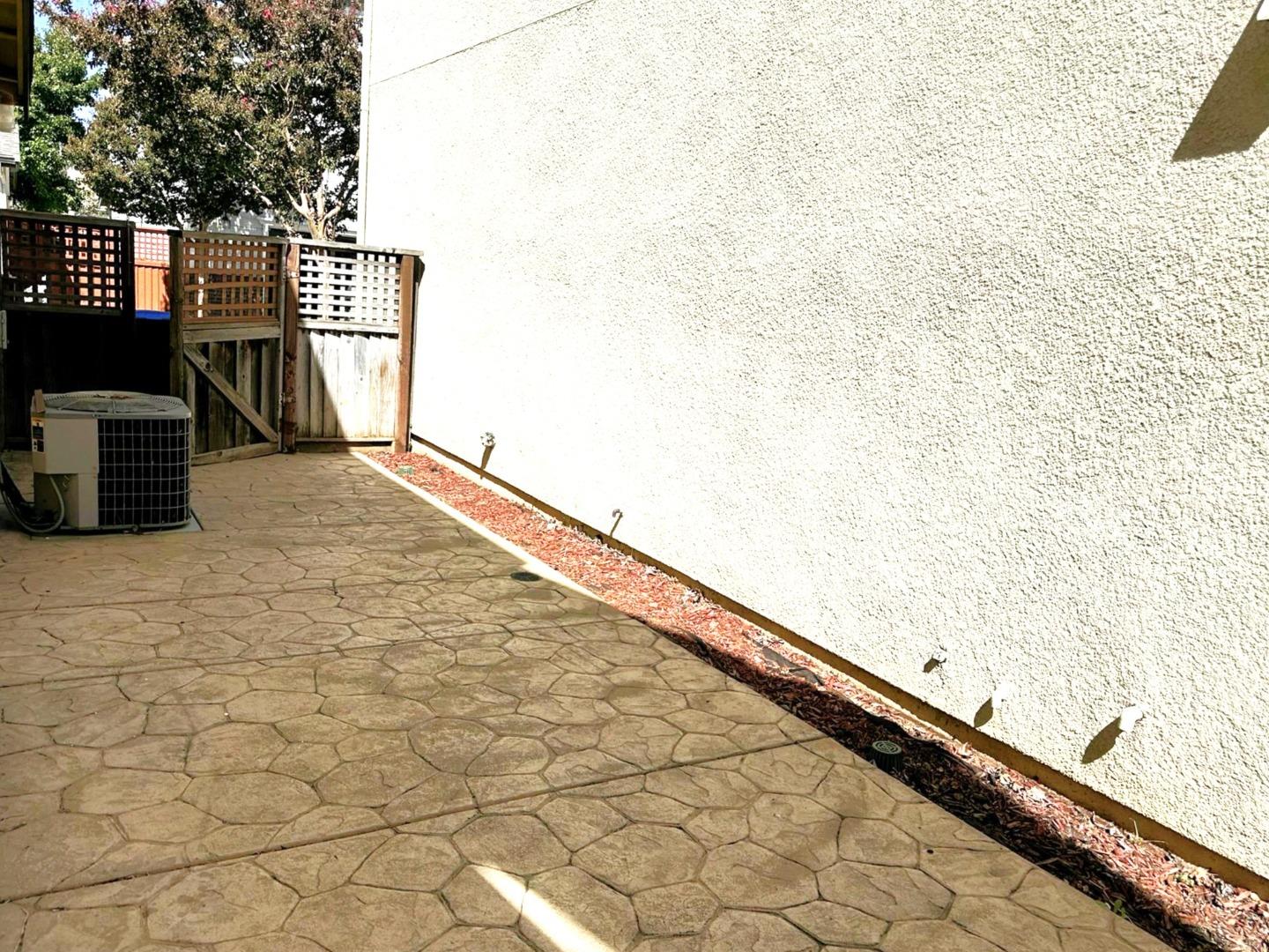 Detail Gallery Image 21 of 24 For 2753 Whitney Dr, Fairfield,  CA 94533 - 4 Beds | 2/1 Baths