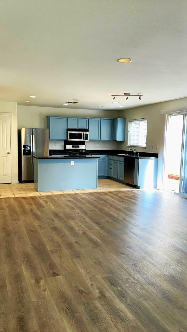 Detail Gallery Image 9 of 24 For 2753 Whitney Dr, Fairfield,  CA 94533 - 4 Beds | 2/1 Baths