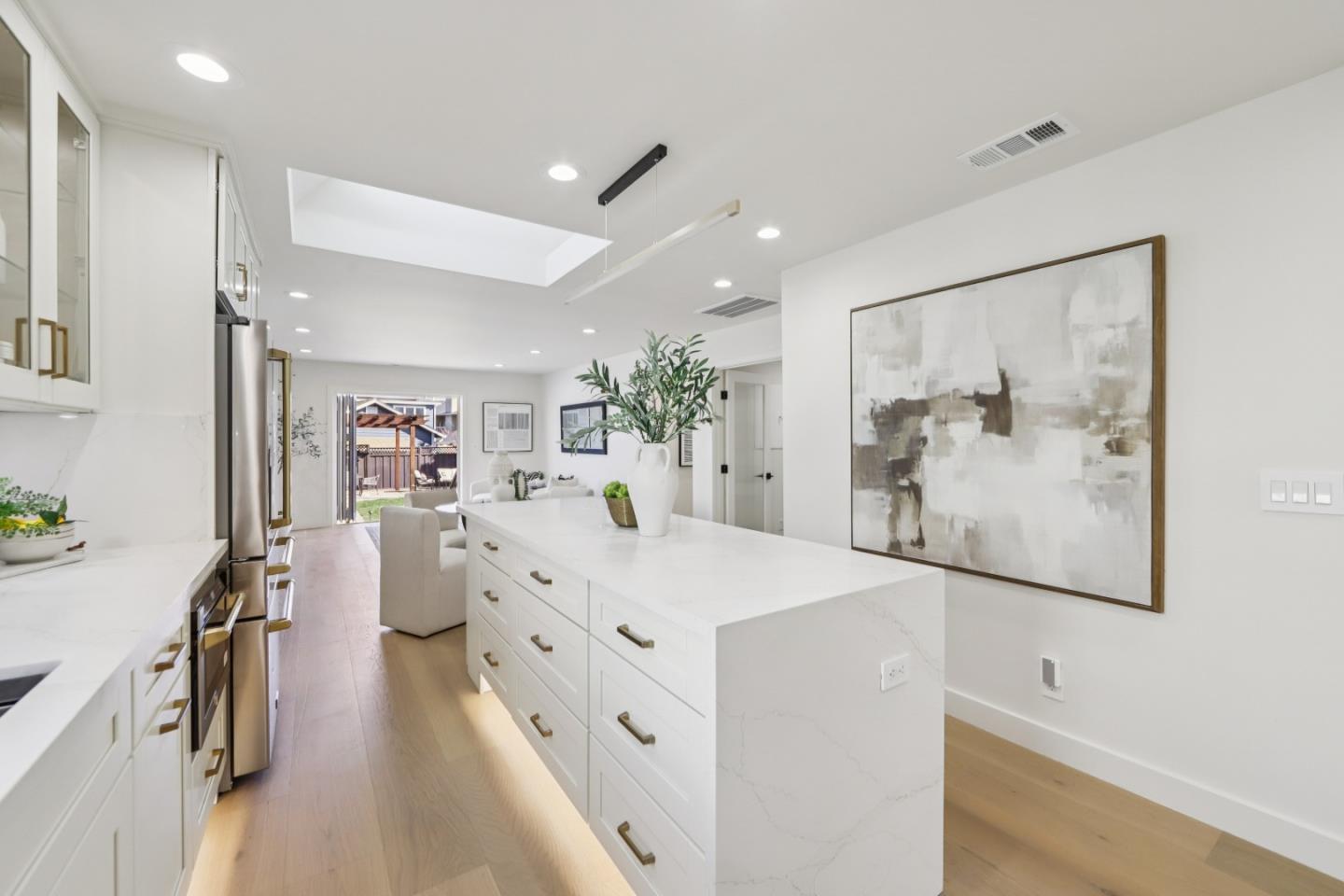 Detail Gallery Image 17 of 52 For 725 Alameda De Las Pulgas, Redwood City,  CA 94061 - 3 Beds | 3 Baths