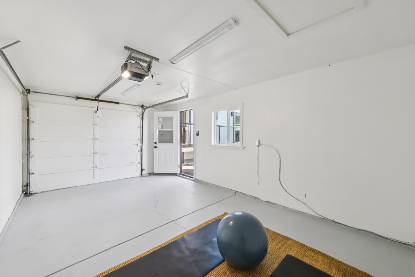 Detail Gallery Image 36 of 52 For 725 Alameda De Las Pulgas, Redwood City,  CA 94061 - 3 Beds | 3 Baths