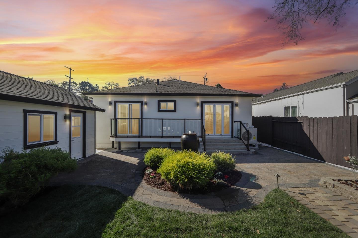 Detail Gallery Image 44 of 52 For 725 Alameda De Las Pulgas, Redwood City,  CA 94061 - 3 Beds | 3 Baths