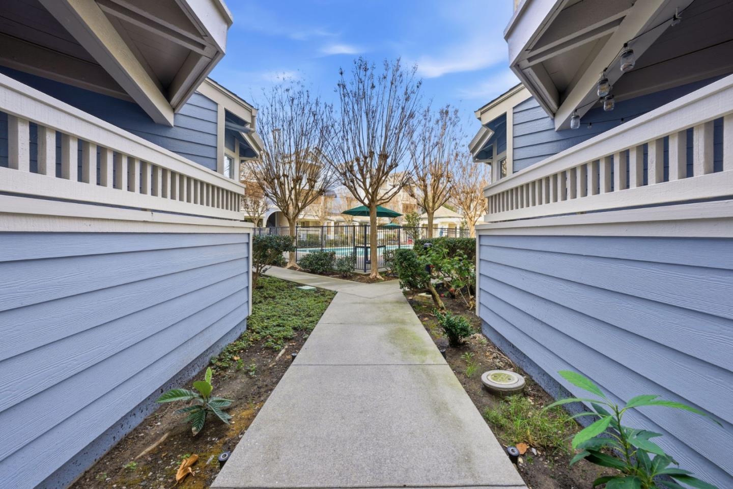 Detail Gallery Image 27 of 37 For 607 Arcadia Ter #204,  Sunnyvale,  CA 94085 - 3 Beds | 2 Baths