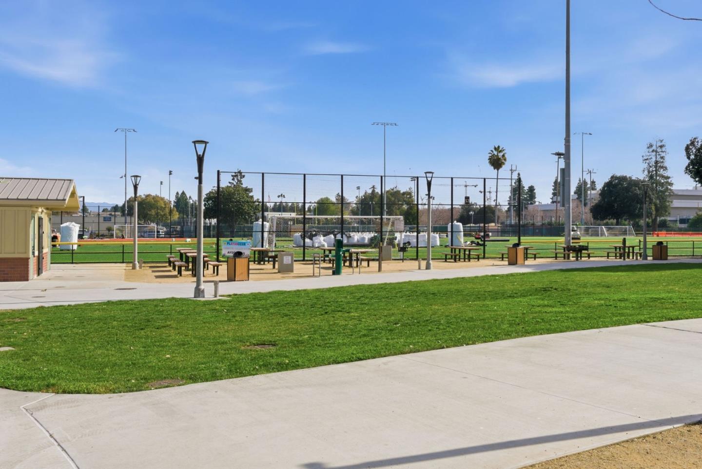 Detail Gallery Image 34 of 37 For 607 Arcadia Ter #204,  Sunnyvale,  CA 94085 - 3 Beds | 2 Baths