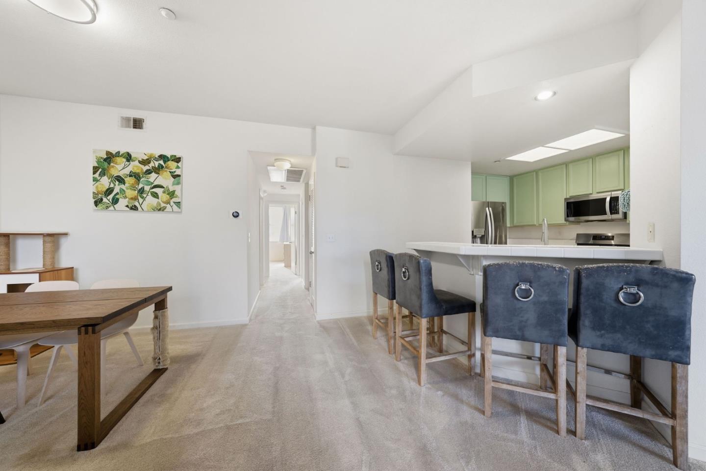 Detail Gallery Image 9 of 37 For 607 Arcadia Ter #204,  Sunnyvale,  CA 94085 - 3 Beds | 2 Baths