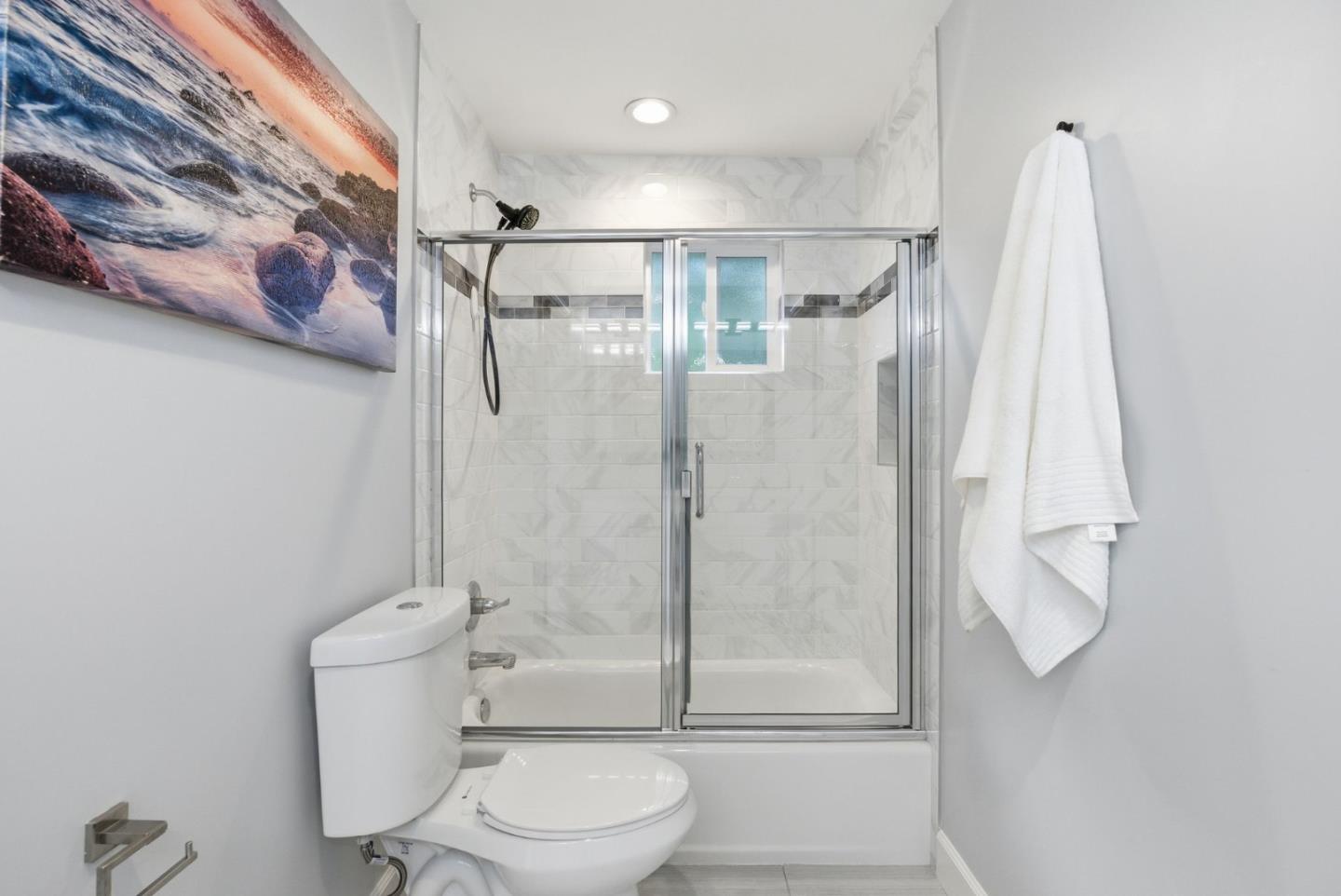 Detail Gallery Image 23 of 49 For 2212 Dumbarton Ave, East Palo Alto,  CA 94303 - 4 Beds | 3 Baths