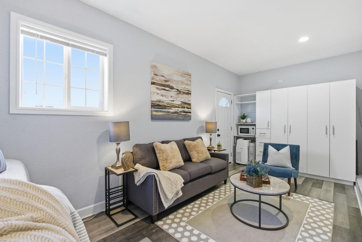 Detail Gallery Image 32 of 49 For 2212 Dumbarton Ave, East Palo Alto,  CA 94303 - 4 Beds | 3 Baths