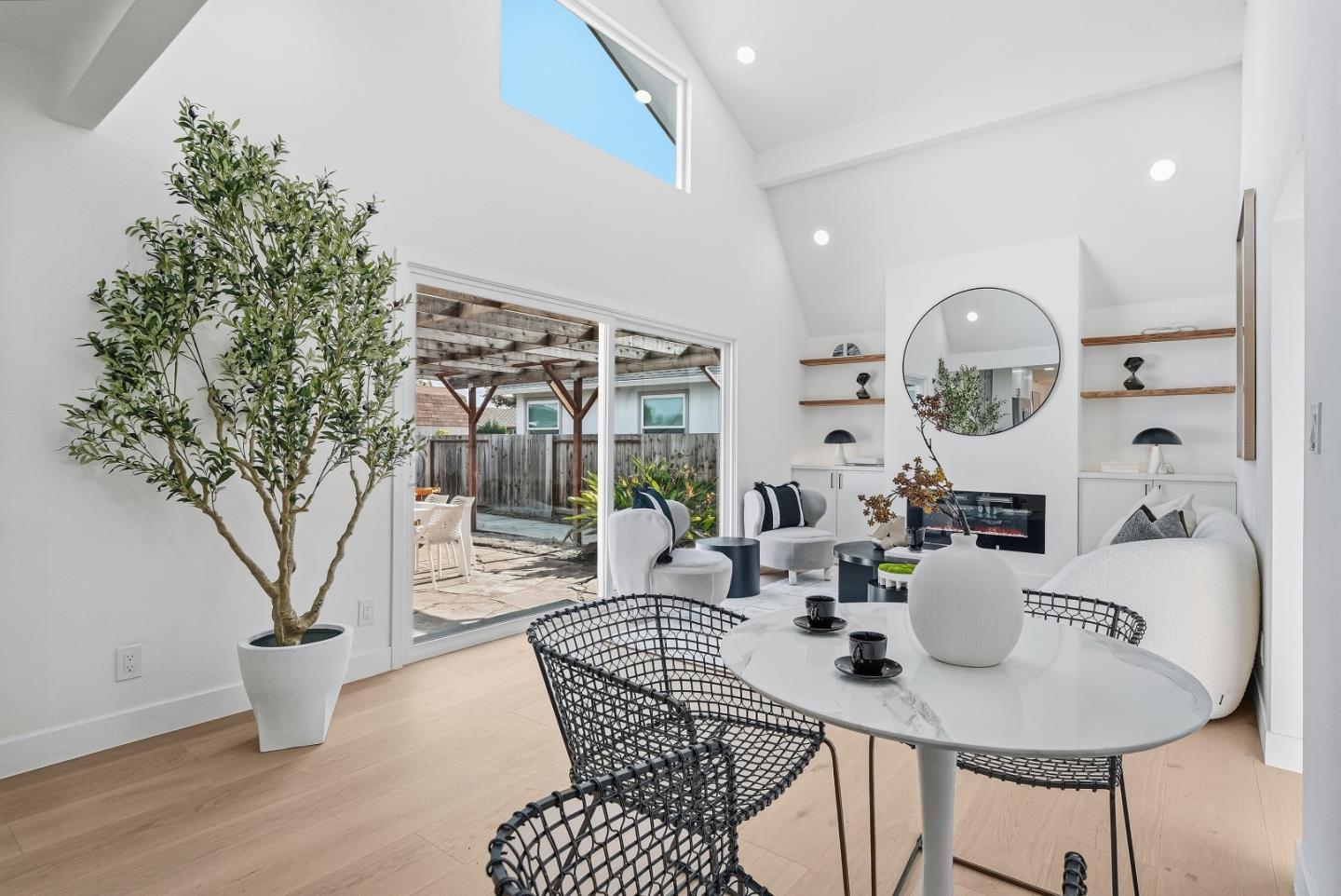 Detail Gallery Image 15 of 49 For 2243 Emmett Ct, Santa Clara,  CA 95051 - 4 Beds | 3 Baths