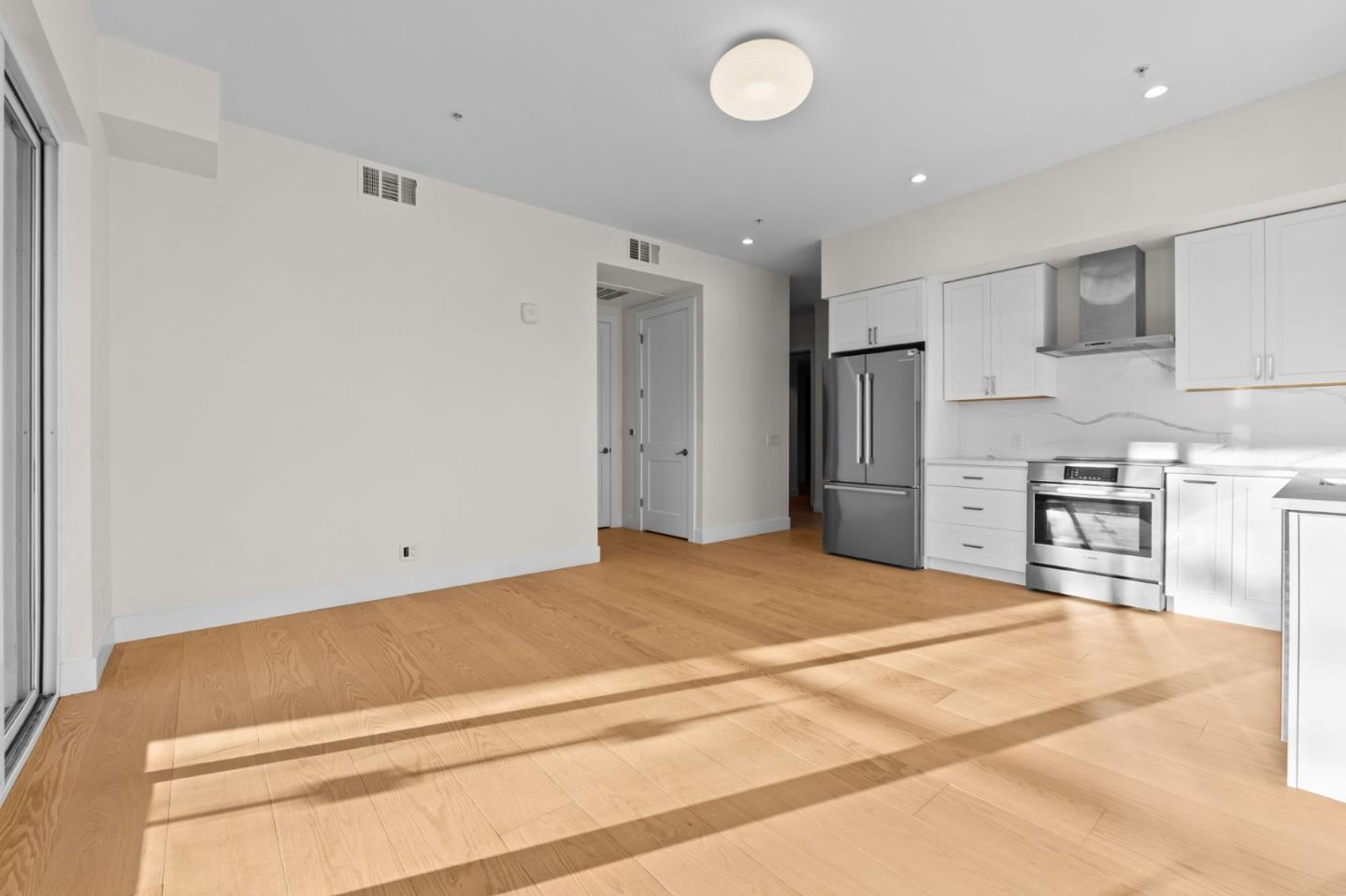 Detail Gallery Image 19 of 31 For 4115 El Camino Real #224,  Palo Alto,  CA 94306 - 1 Beds | 1 Baths