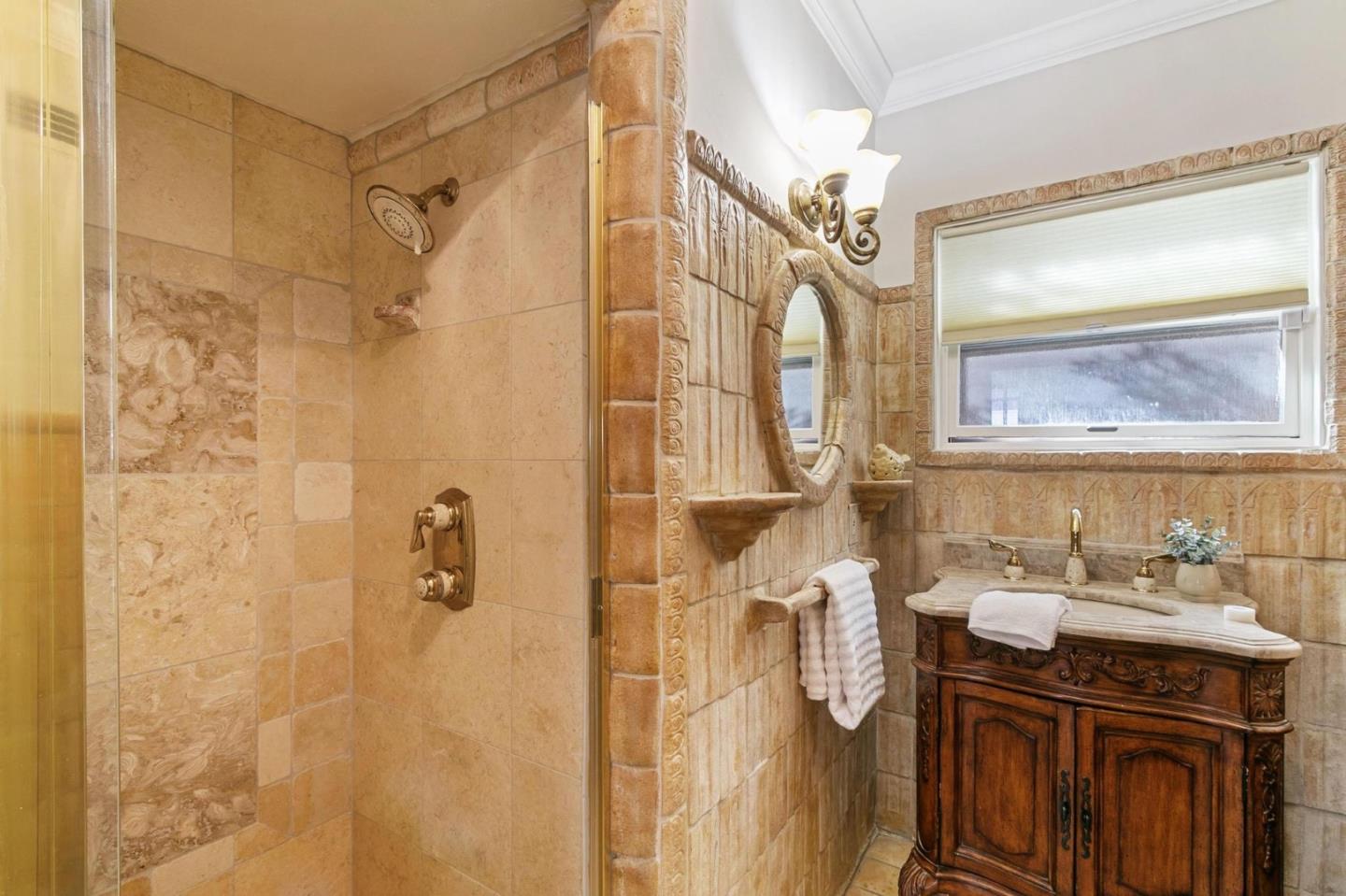 Detail Gallery Image 15 of 24 For 2084 Saint Francis Way, San Carlos,  CA 94070 - 3 Beds | 2/1 Baths