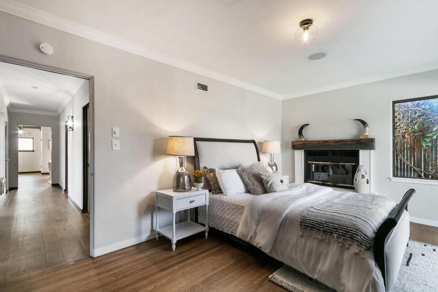 Detail Gallery Image 17 of 24 For 2084 Saint Francis Way, San Carlos,  CA 94070 - 3 Beds | 2/1 Baths