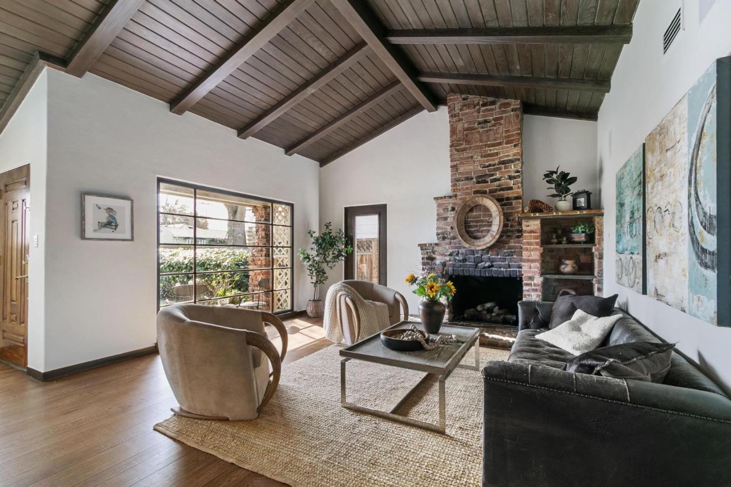 Detail Gallery Image 5 of 24 For 2084 Saint Francis Way, San Carlos,  CA 94070 - 3 Beds | 2/1 Baths