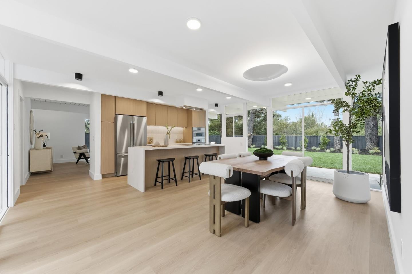 Detail Gallery Image 14 of 42 For 1907 Ticonderoga Dr, San Mateo,  CA 94402 - 4 Beds | 2/1 Baths