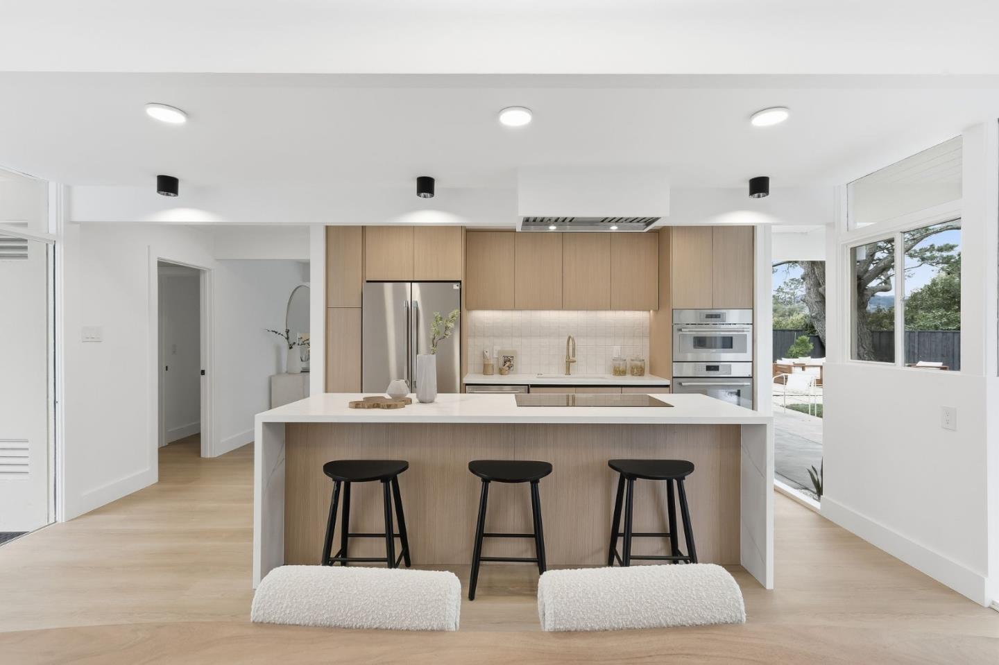 Detail Gallery Image 15 of 42 For 1907 Ticonderoga Dr, San Mateo,  CA 94402 - 4 Beds | 2/1 Baths