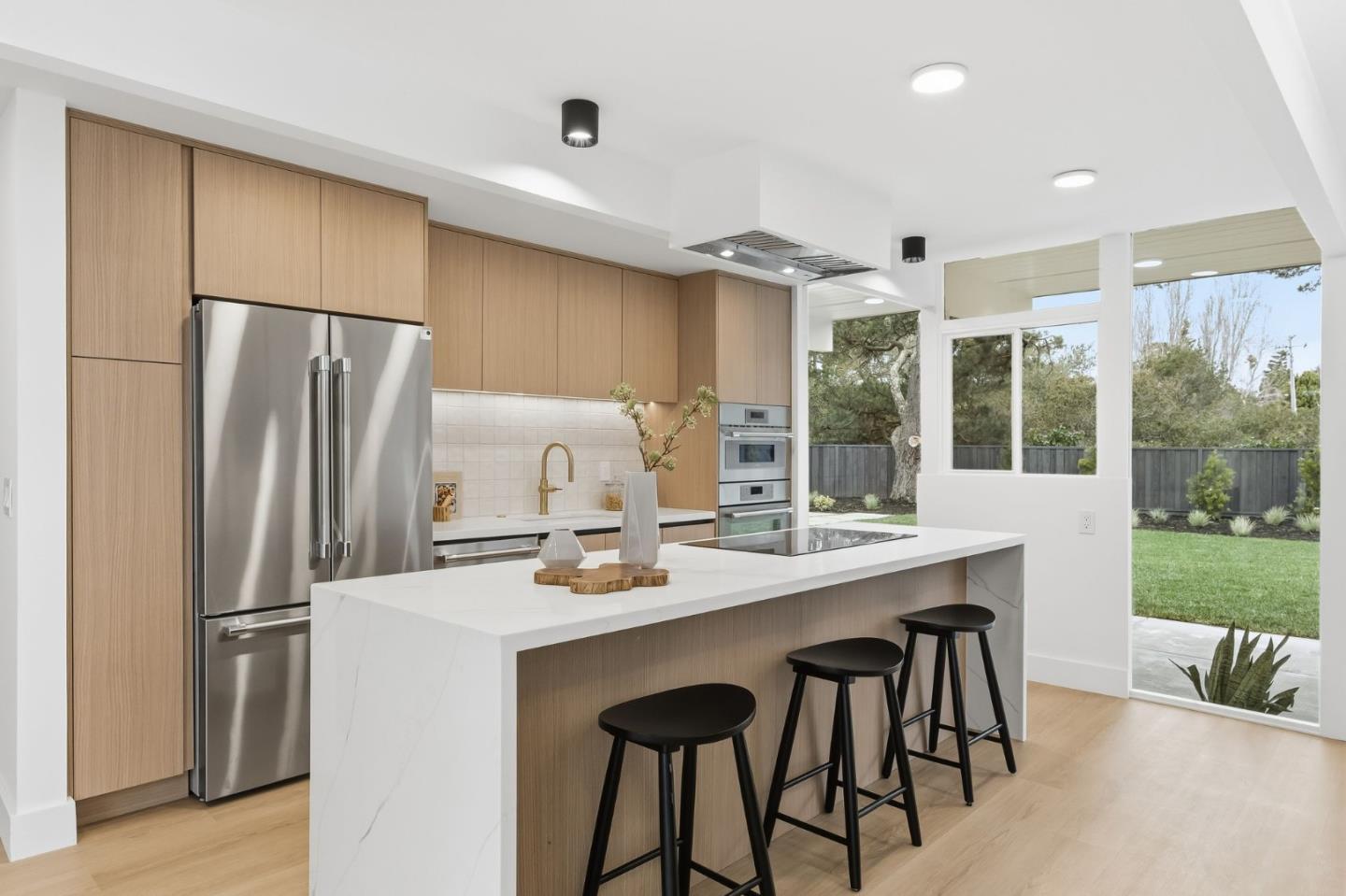 Detail Gallery Image 16 of 42 For 1907 Ticonderoga Dr, San Mateo,  CA 94402 - 4 Beds | 2/1 Baths