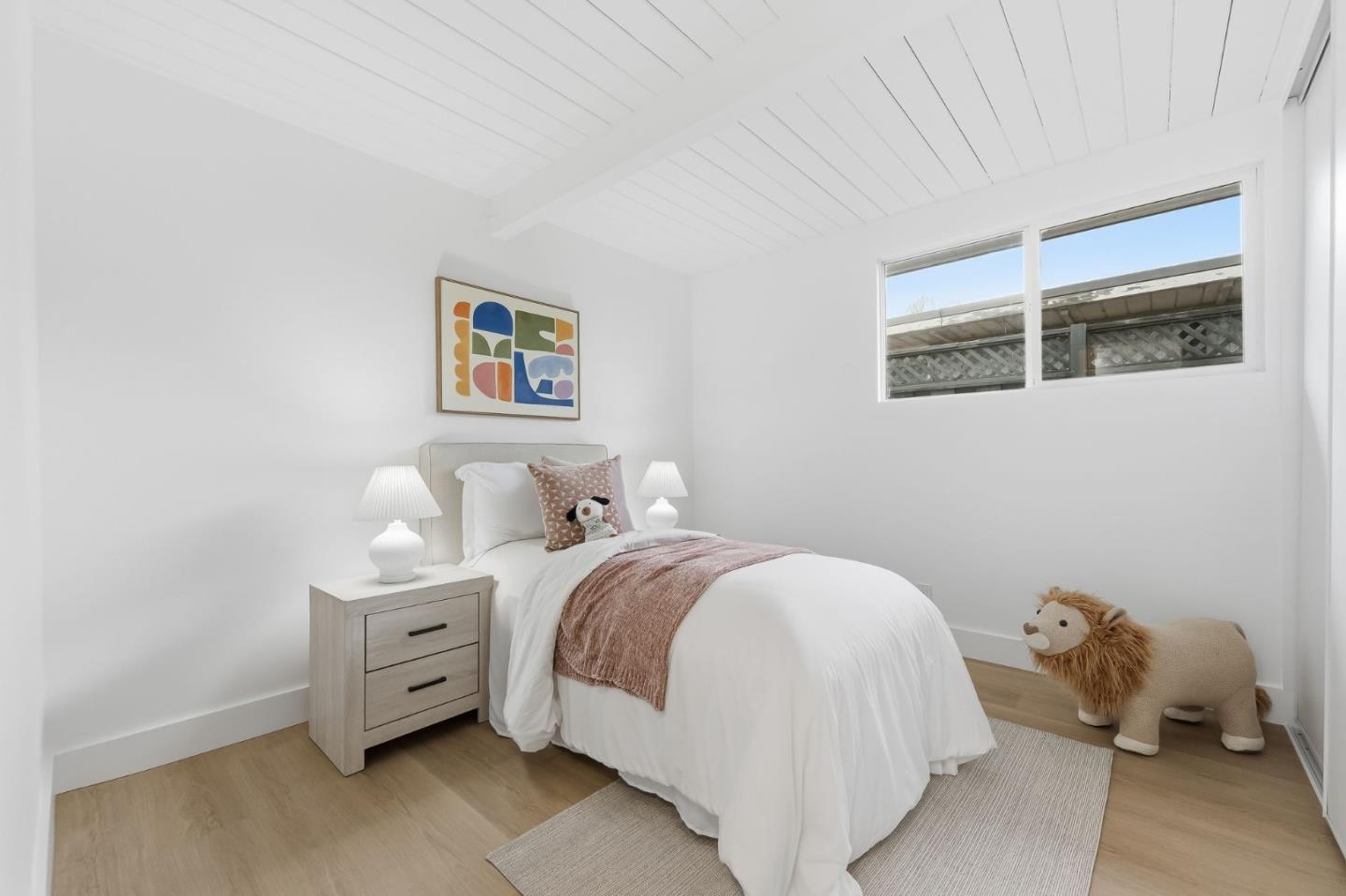 Detail Gallery Image 25 of 42 For 1907 Ticonderoga Dr, San Mateo,  CA 94402 - 4 Beds | 2/1 Baths