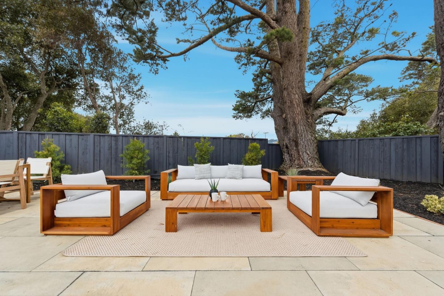 Detail Gallery Image 33 of 42 For 1907 Ticonderoga Dr, San Mateo,  CA 94402 - 4 Beds | 2/1 Baths