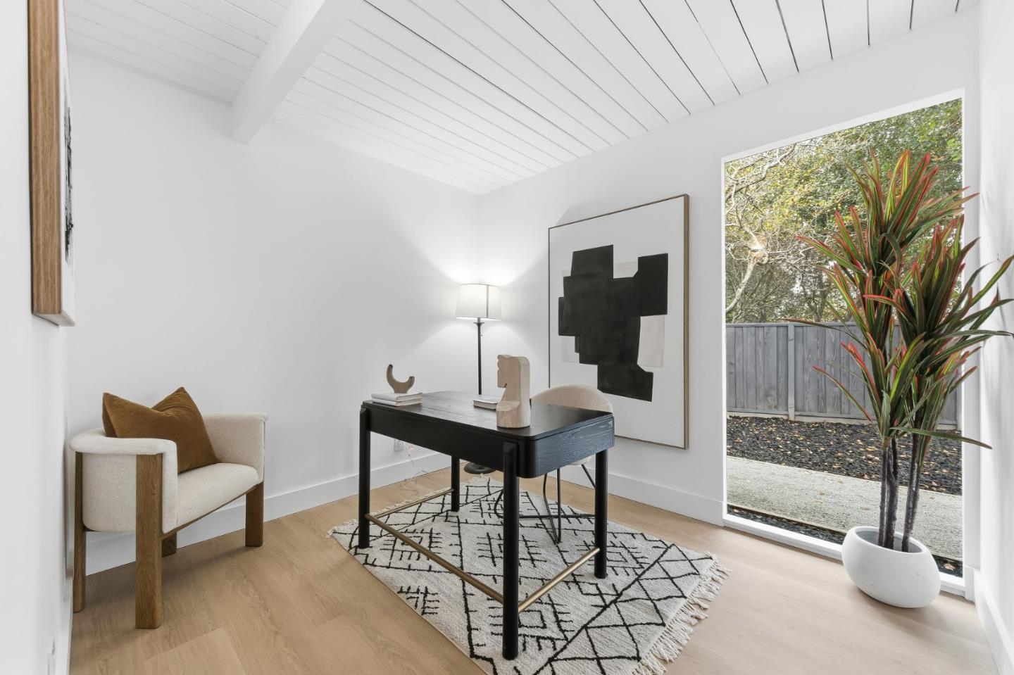 Detail Gallery Image 9 of 42 For 1907 Ticonderoga Dr, San Mateo,  CA 94402 - 4 Beds | 2/1 Baths