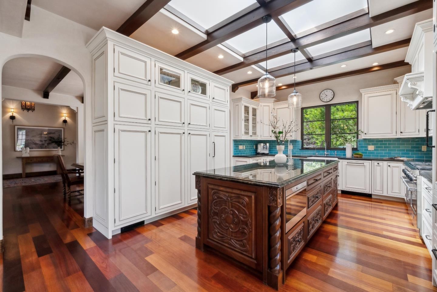 Detail Gallery Image 17 of 24 For 25 Searsville Ct, Hillsborough,  CA 94010 - 5 Beds | 4 Baths