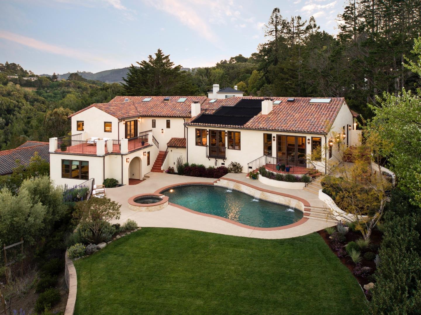 Detail Gallery Image 3 of 24 For 25 Searsville Ct, Hillsborough,  CA 94010 - 5 Beds | 4 Baths