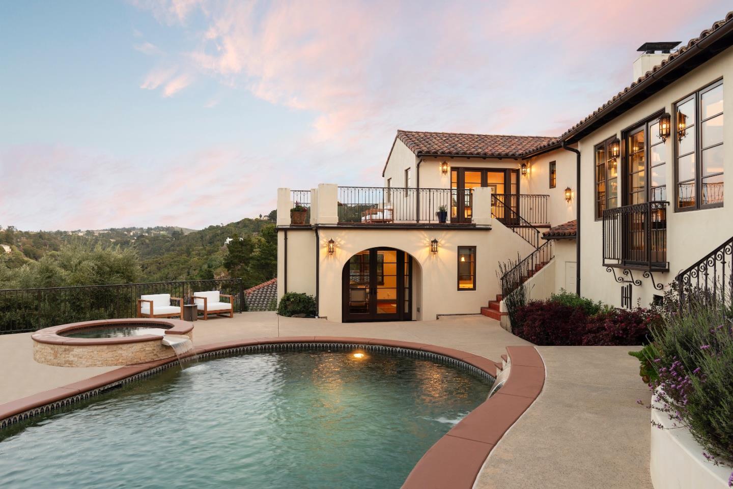 Detail Gallery Image 4 of 24 For 25 Searsville Ct, Hillsborough,  CA 94010 - 5 Beds | 4 Baths