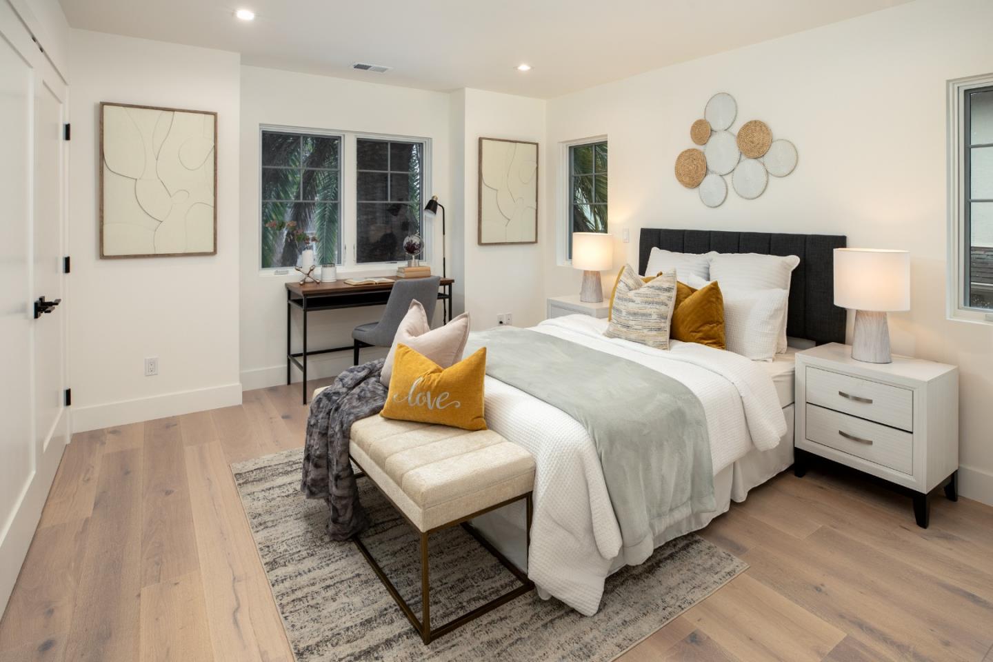 Detail Gallery Image 19 of 24 For 737 Linden Ave, Burlingame,  CA 94010 - 6 Beds | 4/2 Baths