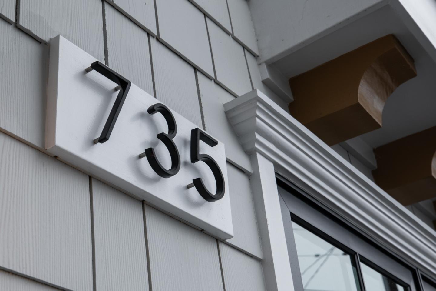 Detail Gallery Image 2 of 24 For 737 Linden Ave, Burlingame,  CA 94010 - 6 Beds | 4/2 Baths