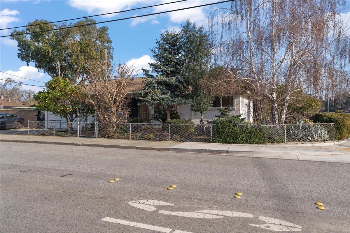 Detail Gallery Image 2 of 20 For 4714 Balboa Way, Fremont,  CA 94536 - 3 Beds | 1/1 Baths