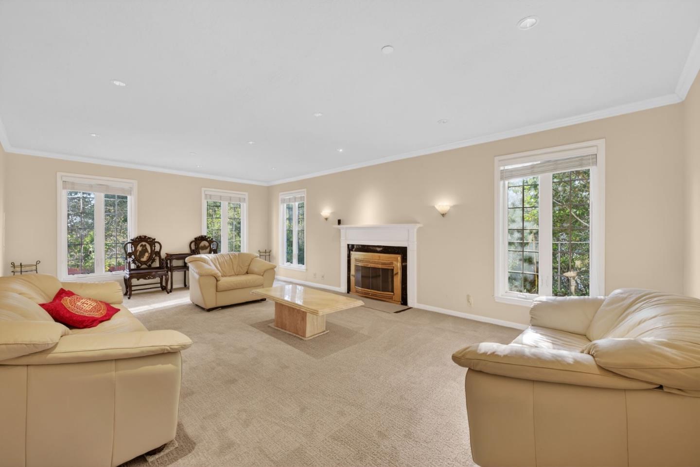 Detail Gallery Image 10 of 70 For 746 Jacaranda Cir, Hillsborough,  CA 94010 - 6 Beds | 5/1 Baths