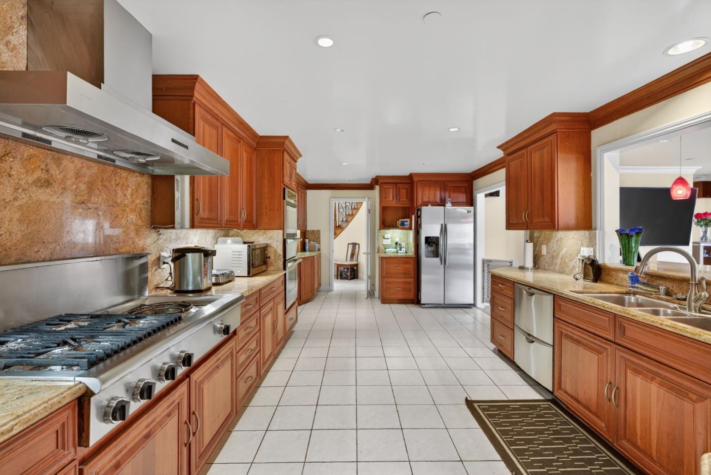 Detail Gallery Image 14 of 70 For 746 Jacaranda Cir, Hillsborough,  CA 94010 - 6 Beds | 5/1 Baths