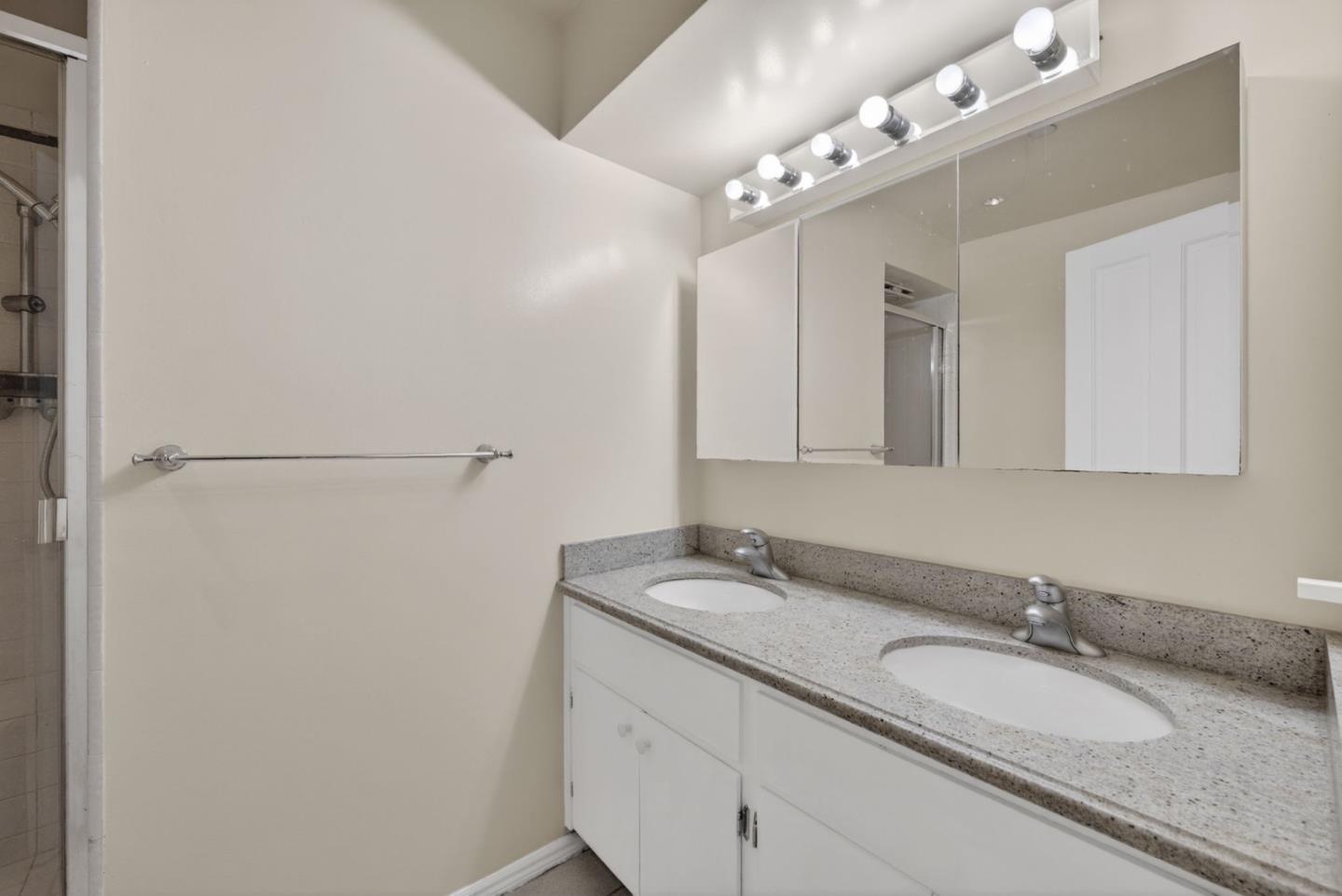 Detail Gallery Image 30 of 70 For 746 Jacaranda Cir, Hillsborough,  CA 94010 - 6 Beds | 5/1 Baths