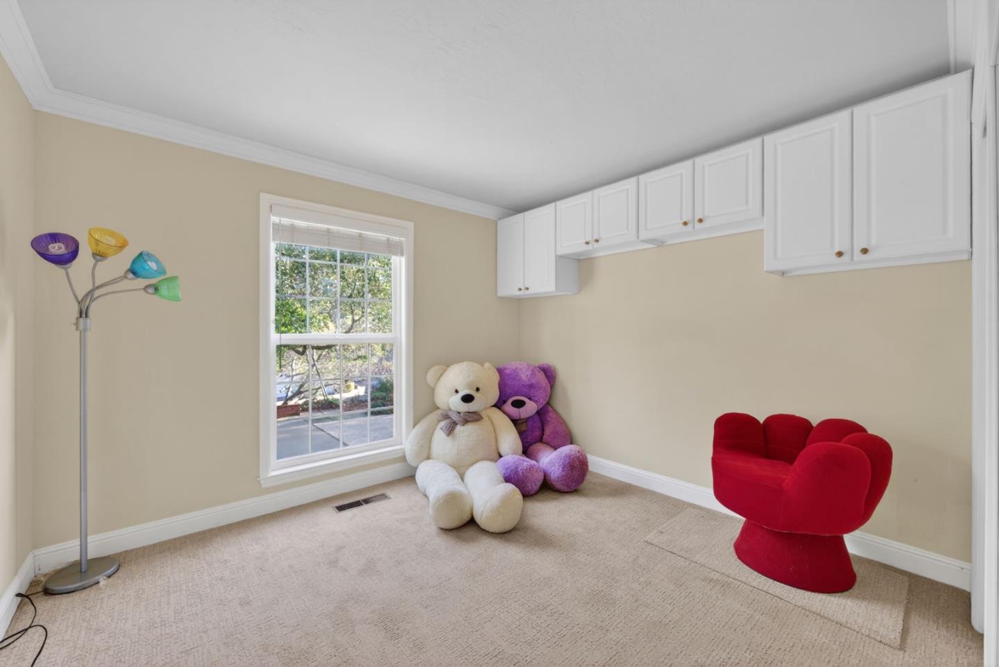 Detail Gallery Image 33 of 70 For 746 Jacaranda Cir, Hillsborough,  CA 94010 - 6 Beds | 5/1 Baths