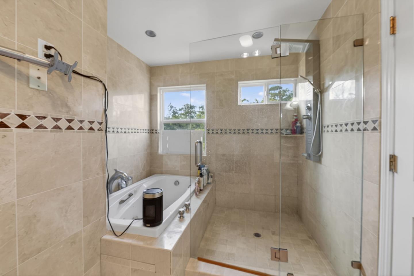 Detail Gallery Image 41 of 70 For 746 Jacaranda Cir, Hillsborough,  CA 94010 - 6 Beds | 5/1 Baths