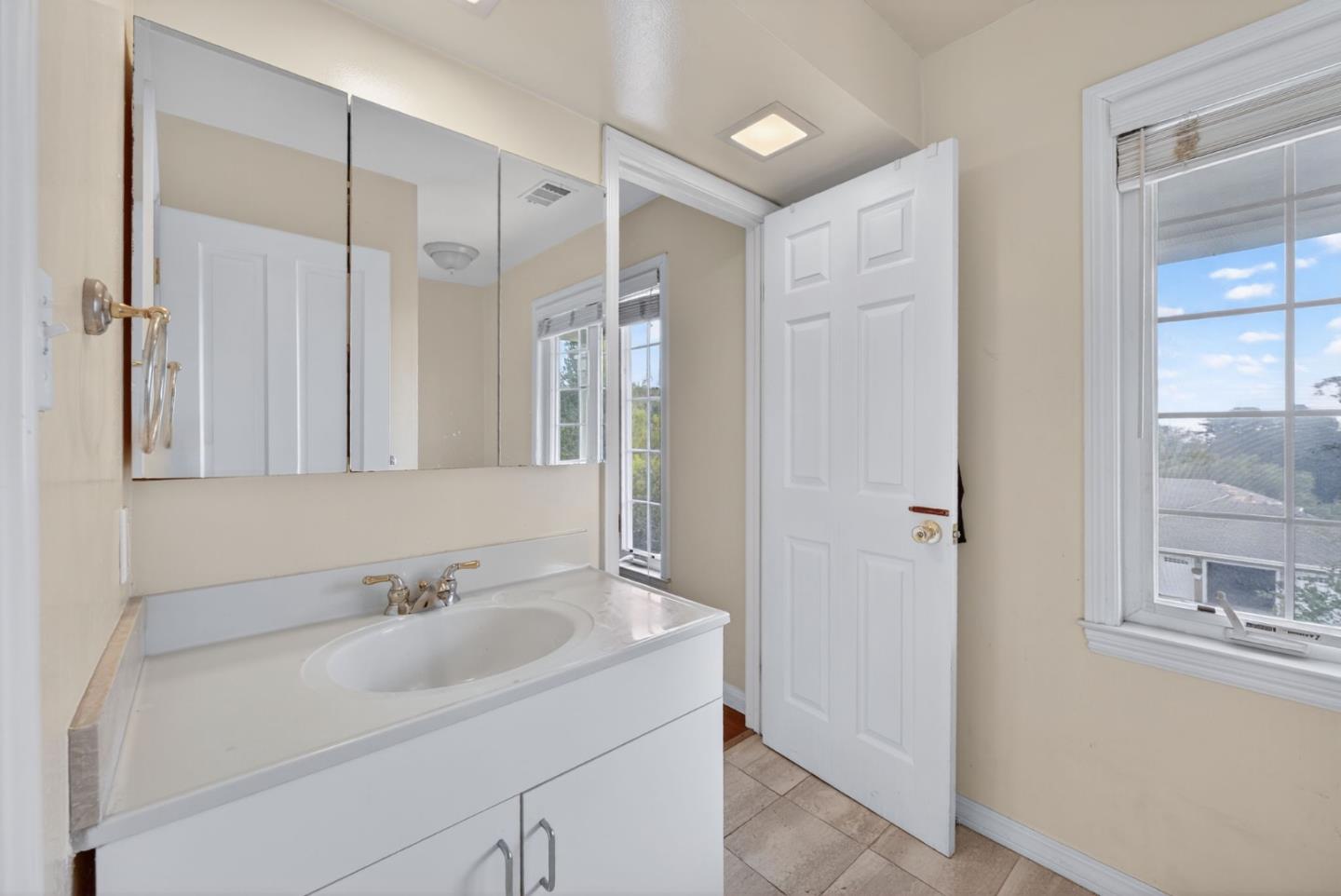 Detail Gallery Image 54 of 70 For 746 Jacaranda Cir, Hillsborough,  CA 94010 - 6 Beds | 5/1 Baths