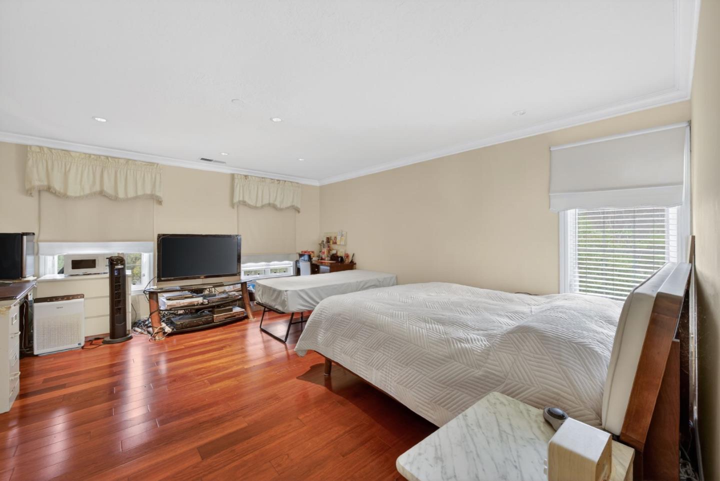 Detail Gallery Image 58 of 70 For 746 Jacaranda Cir, Hillsborough,  CA 94010 - 6 Beds | 5/1 Baths