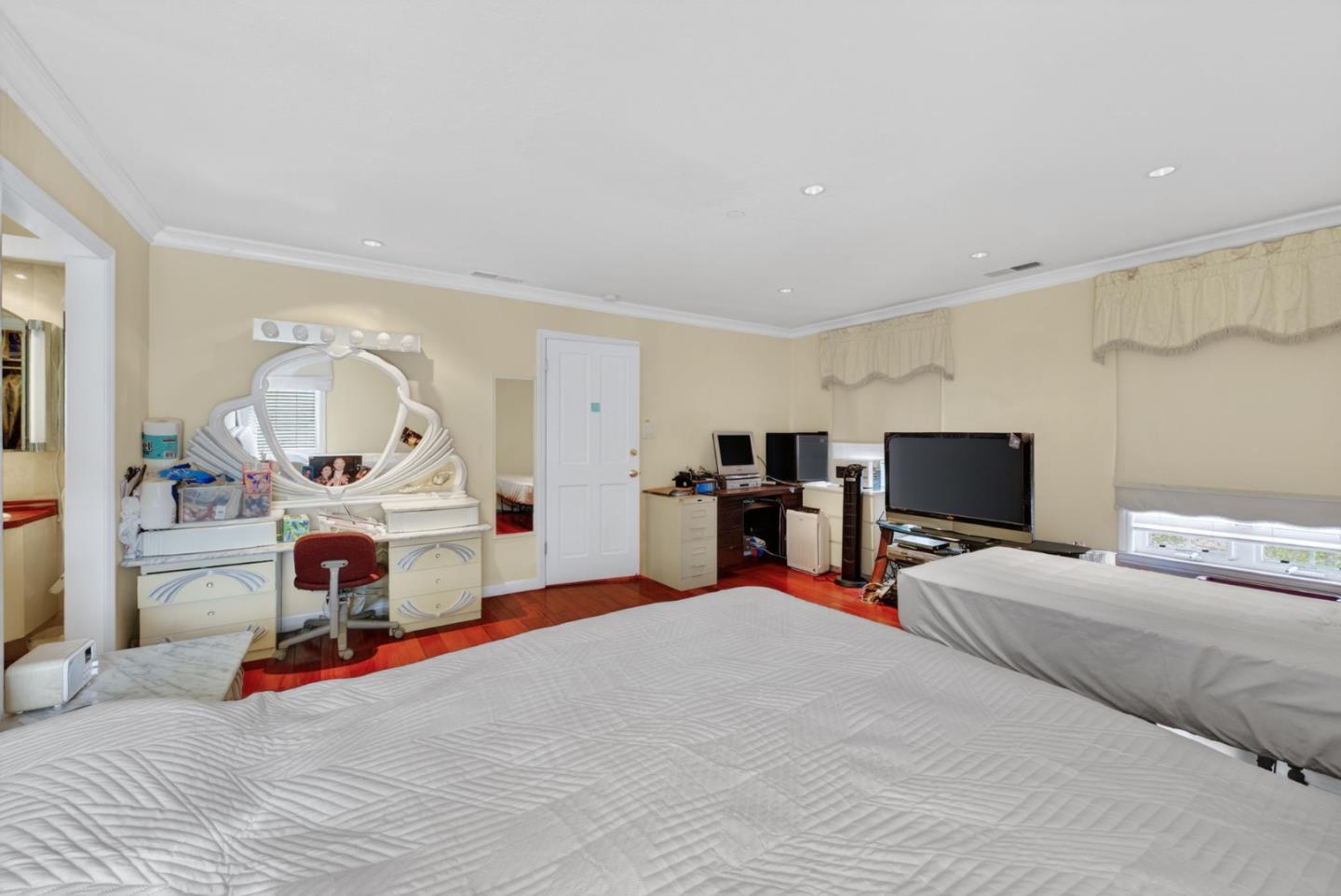 Detail Gallery Image 59 of 70 For 746 Jacaranda Cir, Hillsborough,  CA 94010 - 6 Beds | 5/1 Baths