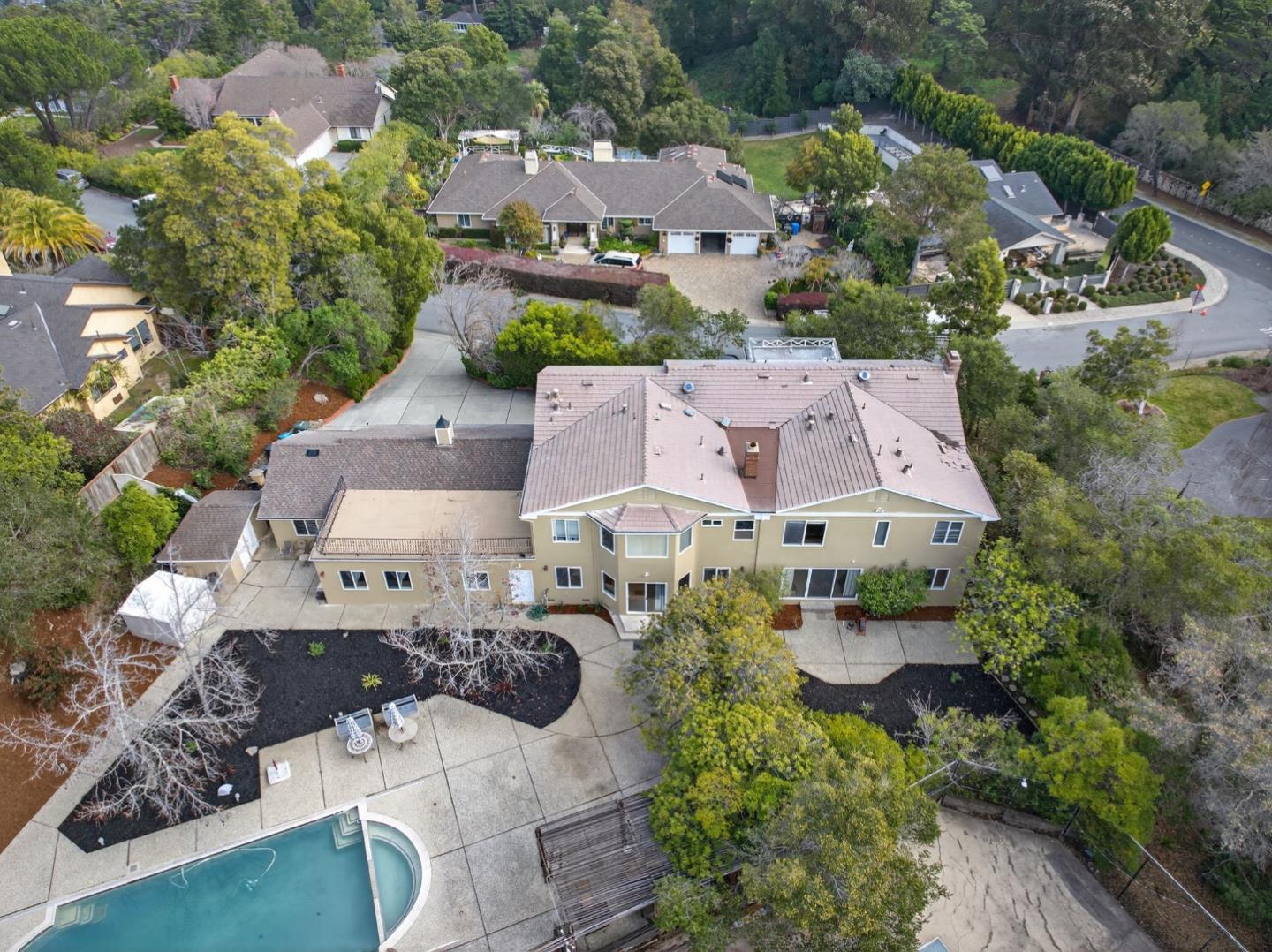 Detail Gallery Image 64 of 70 For 746 Jacaranda Cir, Hillsborough,  CA 94010 - 6 Beds | 5/1 Baths