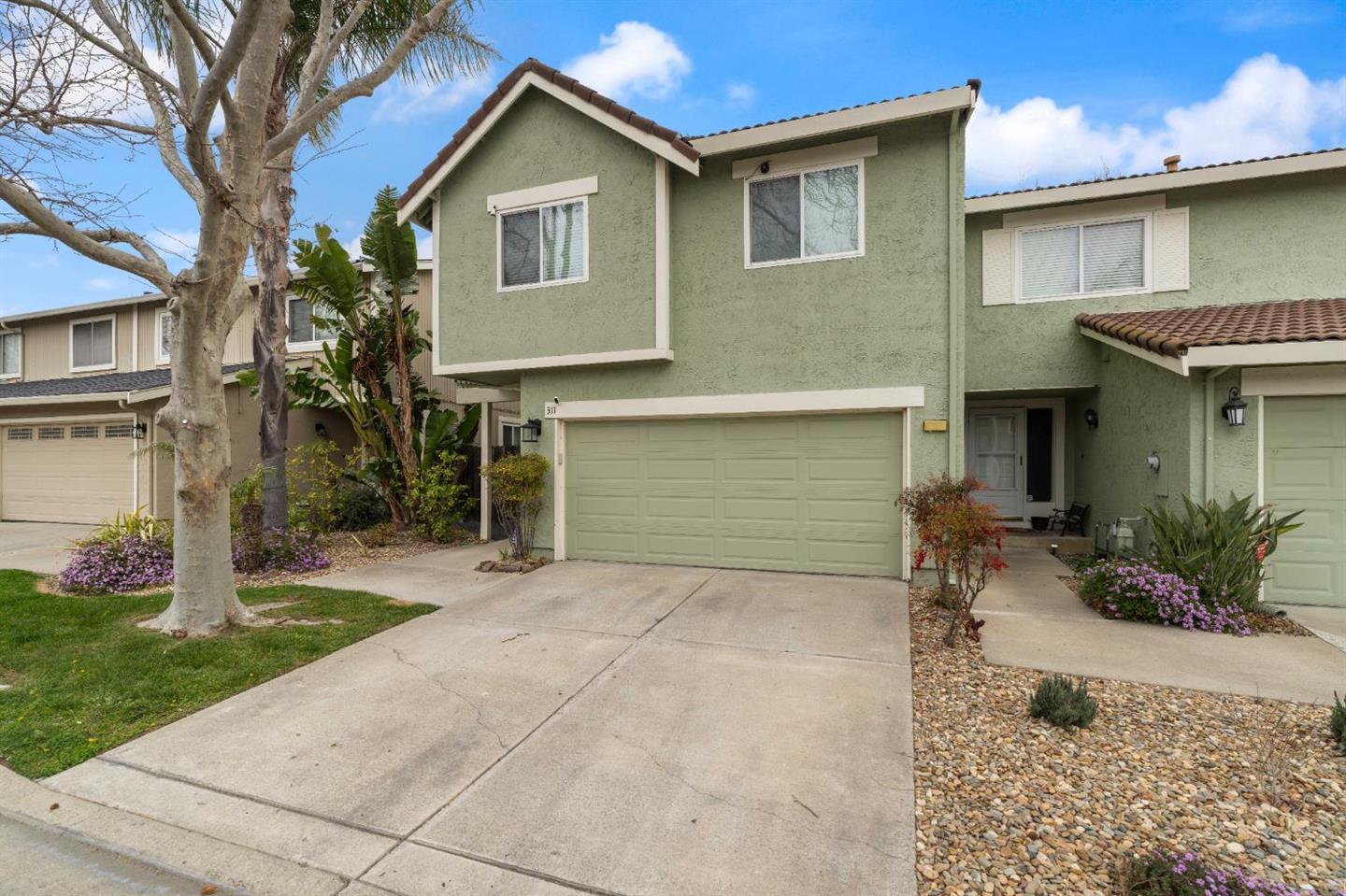 Detail Gallery Image 3 of 41 For 311 Shoreline Dr, Pittsburg,  CA 94565 - 3 Beds | 2/1 Baths