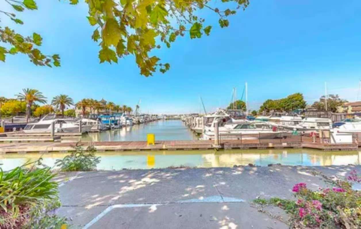 Detail Gallery Image 37 of 41 For 311 Shoreline Dr, Pittsburg,  CA 94565 - 3 Beds | 2/1 Baths