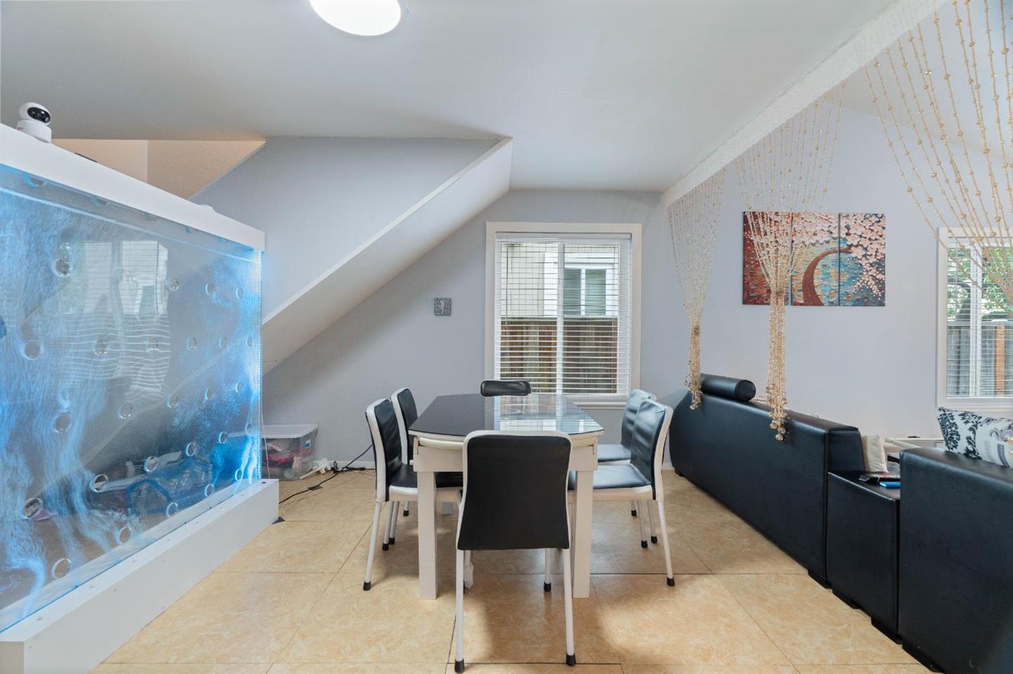 Detail Gallery Image 5 of 41 For 311 Shoreline Dr, Pittsburg,  CA 94565 - 3 Beds | 2/1 Baths