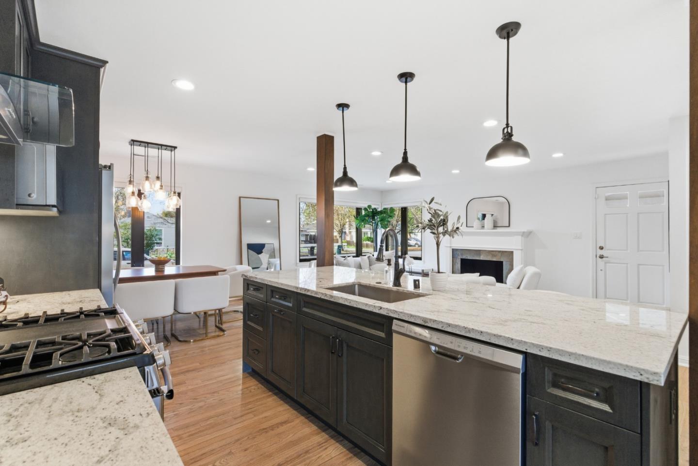 Detail Gallery Image 16 of 56 For 1120 17th Ave, Redwood City,  CA 94063 - 3 Beds | 2 Baths