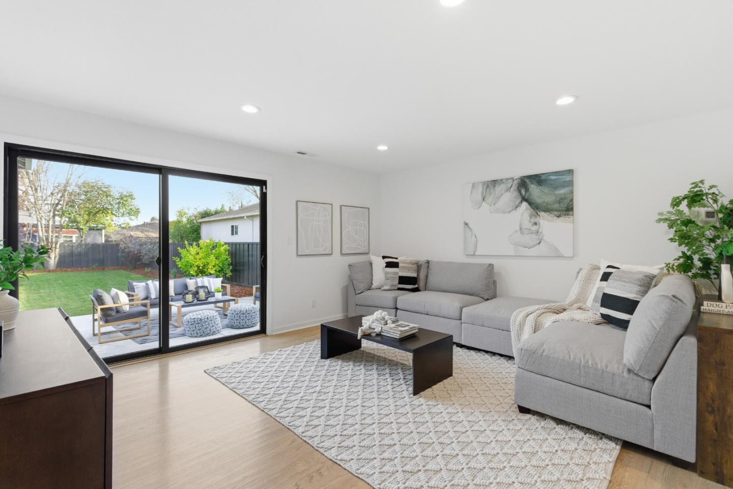 Detail Gallery Image 17 of 56 For 1120 17th Ave, Redwood City,  CA 94063 - 3 Beds | 2 Baths