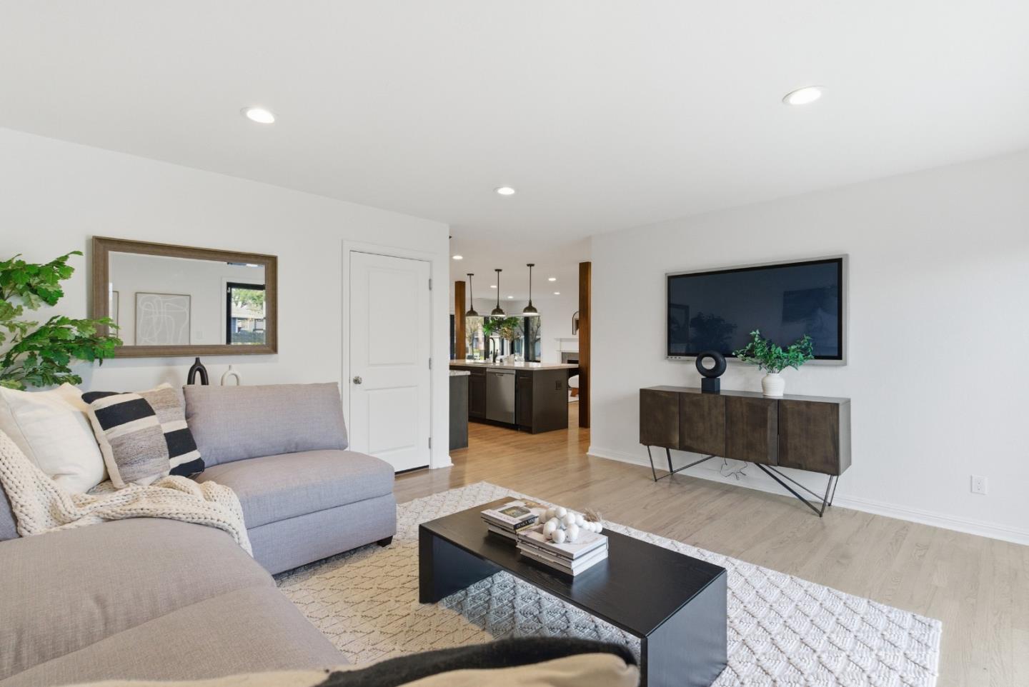 Detail Gallery Image 19 of 56 For 1120 17th Ave, Redwood City,  CA 94063 - 3 Beds | 2 Baths