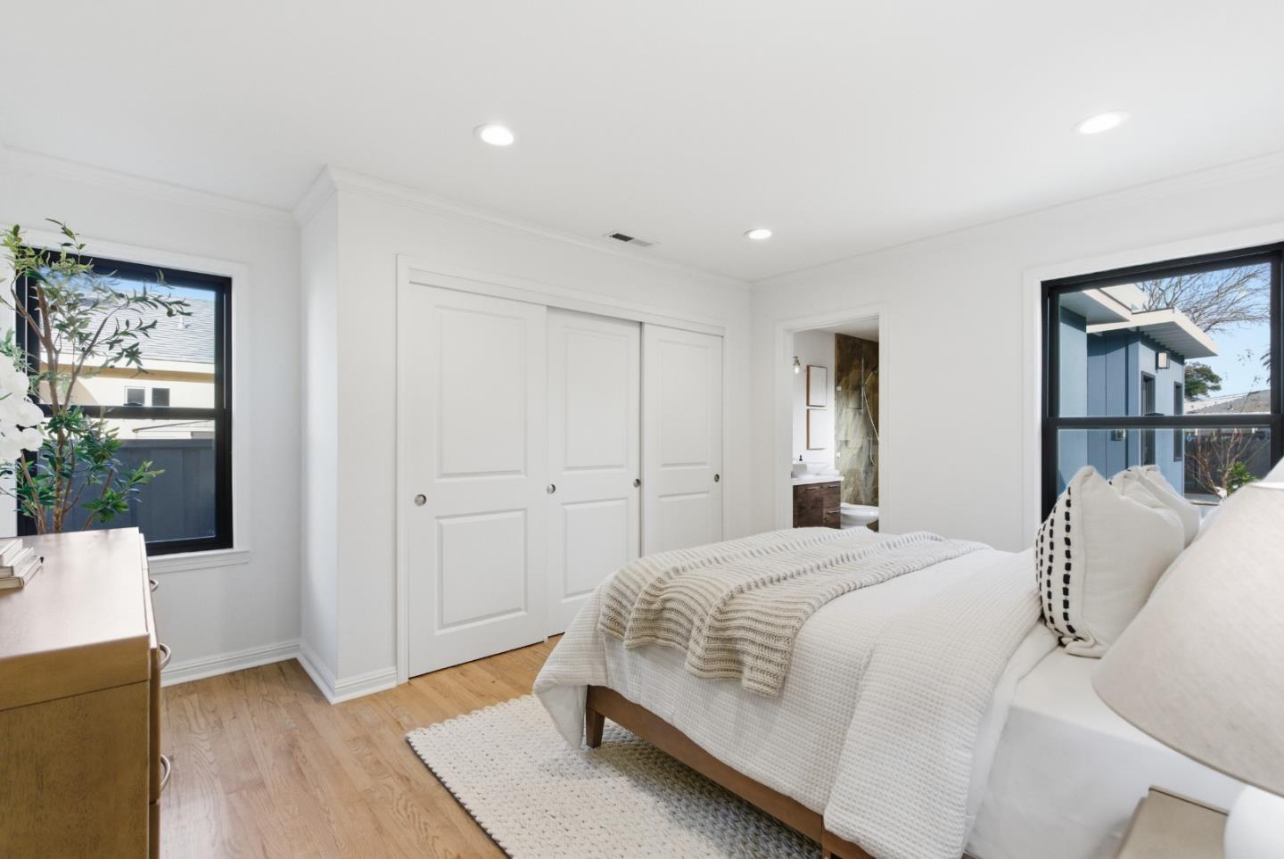 Detail Gallery Image 23 of 56 For 1120 17th Ave, Redwood City,  CA 94063 - 3 Beds | 2 Baths