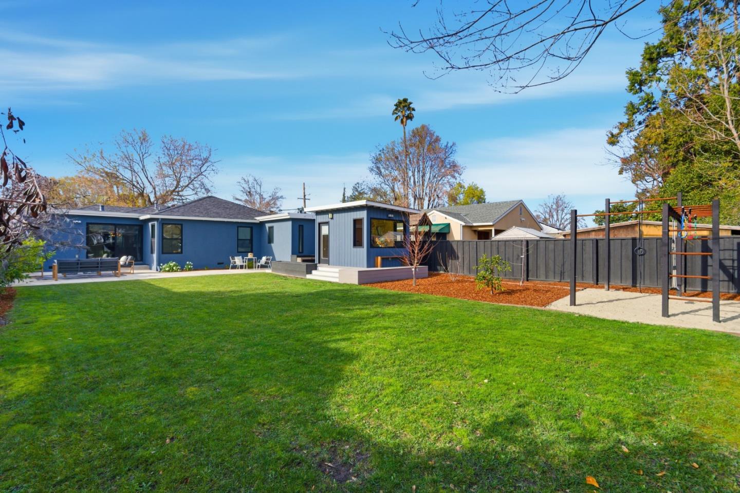 Detail Gallery Image 35 of 56 For 1120 17th Ave, Redwood City,  CA 94063 - 3 Beds | 2 Baths