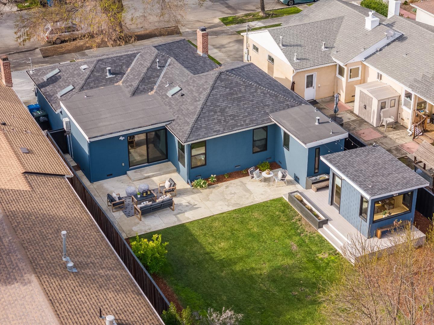 Detail Gallery Image 53 of 56 For 1120 17th Ave, Redwood City,  CA 94063 - 3 Beds | 2 Baths