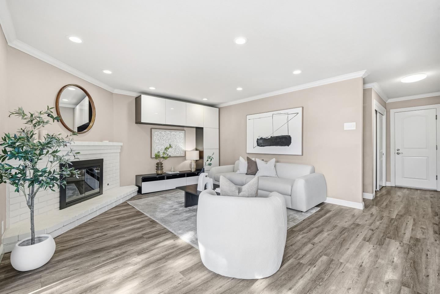 Detail Gallery Image 5 of 38 For 950 Boranda Ave #12,  Mountain View,  CA 94040 - 3 Beds | 2/1 Baths