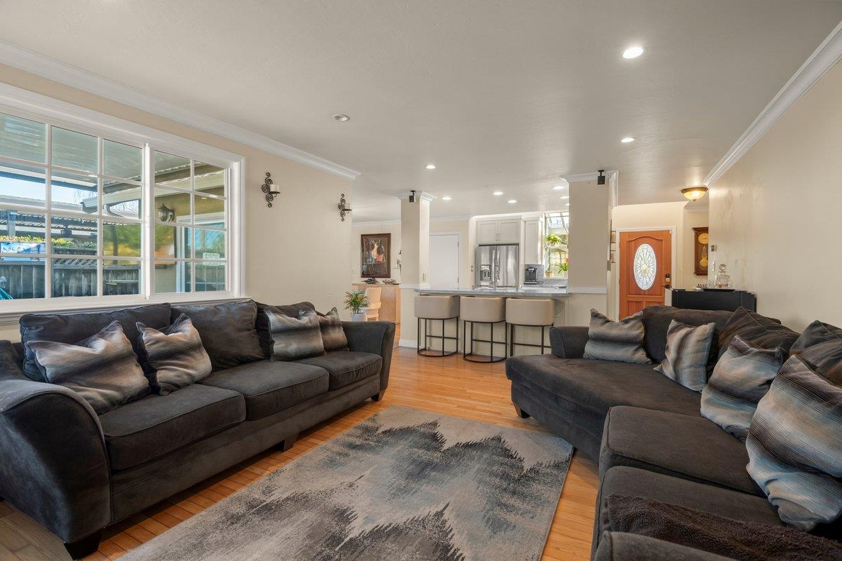 Detail Gallery Image 6 of 16 For 2901 Mark Ave, Santa Clara,  CA 95051 - 3 Beds | 2 Baths