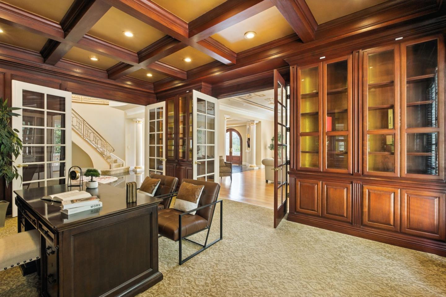 Detail Gallery Image 12 of 43 For 90 Broadacres Rd, Atherton,  CA 94027 - 6 Beds | 6/2 Baths