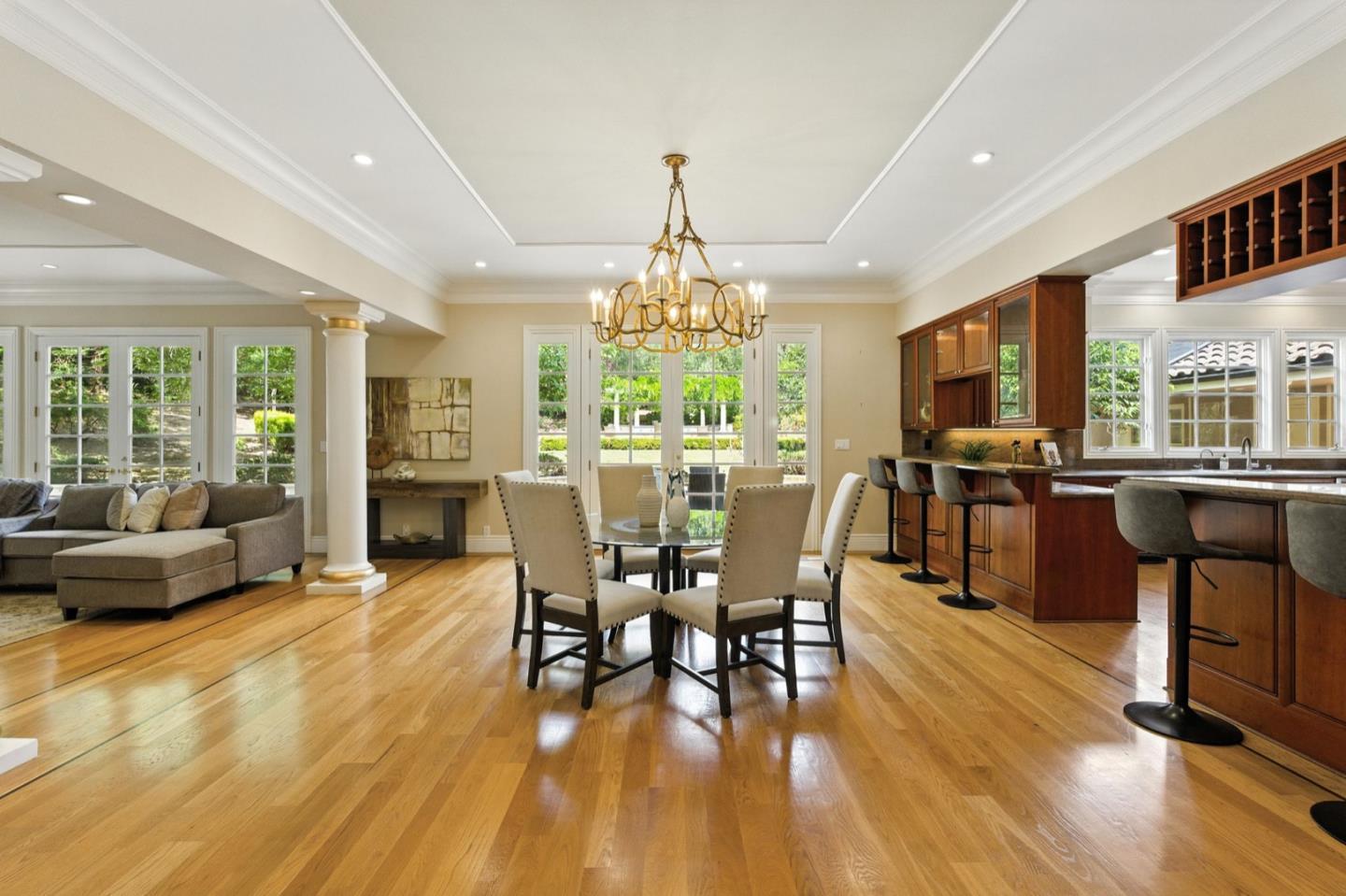 Detail Gallery Image 13 of 43 For 90 Broadacres Rd, Atherton,  CA 94027 - 6 Beds | 6/2 Baths