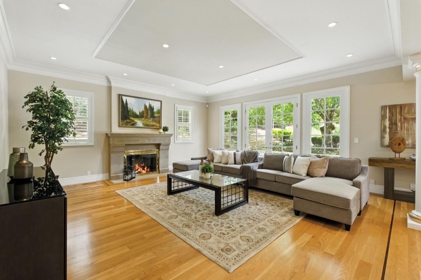 Detail Gallery Image 16 of 43 For 90 Broadacres Rd, Atherton,  CA 94027 - 6 Beds | 6/2 Baths